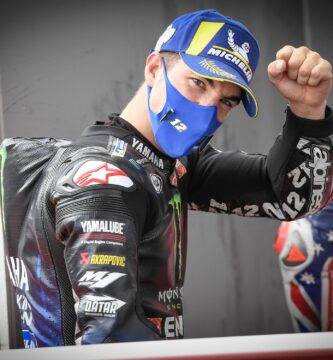Maverick Viñales celebrando la primera posición conseguida en el Gran Premio de Austria de MotoGP