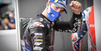 Maverick Viñales celebrando la primera posición conseguida en el Gran Premio de Austria de MotoGP