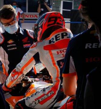Marc Márquez se recupera con una "armadura"