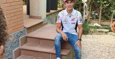 Marc Márquez durante la grabación de Ask Márquez en su casa de Cervera
