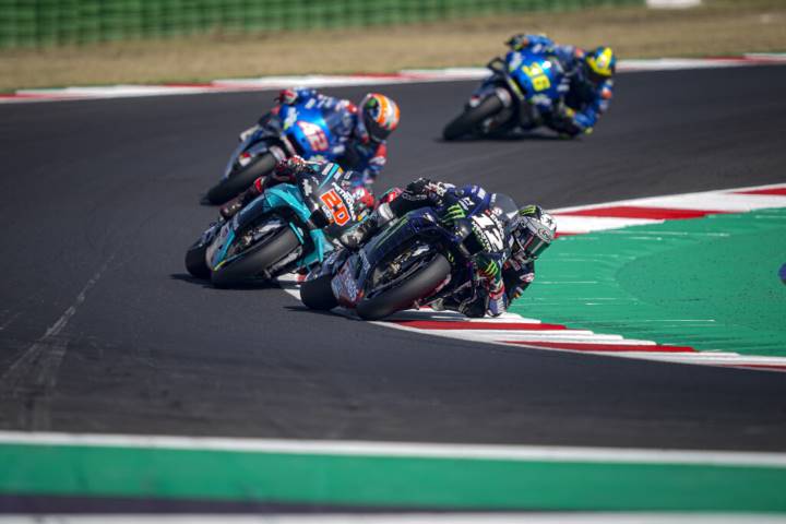 Maverick Viñales y Fabio Quartararo durante la carrera de MotoGP del Gran Premio de San Marino 