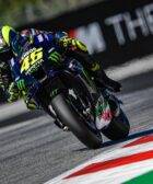 Valentino Rossi pilotando la Yamaha durante el último gran premio de MotoGP en Austria