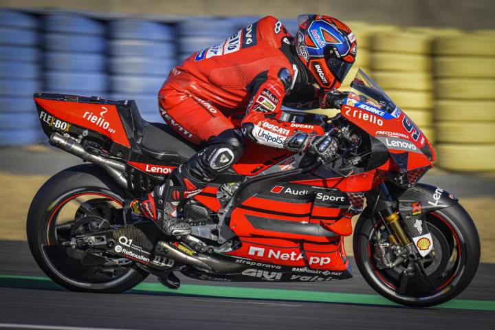 Danilo Petrucci pilotando la Ducati