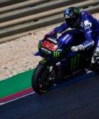 Jorge Lorenzo rodando con la Yamaha en unos test de MotoGP
