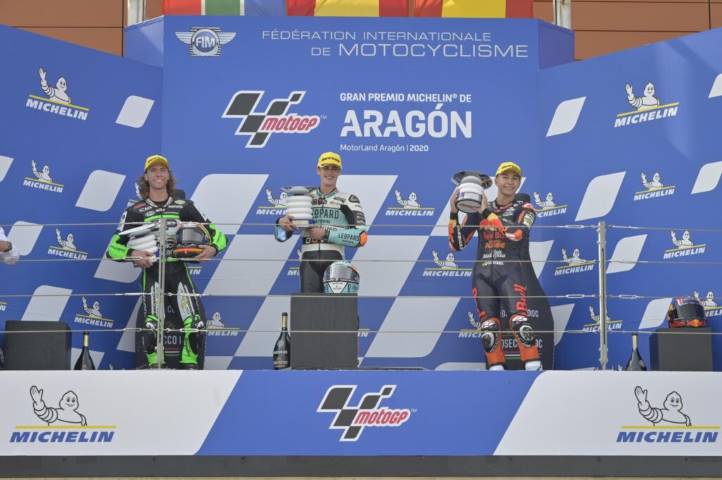 Jaume Masiá, Darryn Binder y Raúl Fernández en el podio del Gran Premio de Aragón de Moto3