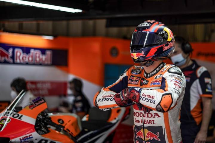 Bradl: "ha sido duro estar en el box de Marc Márquez"