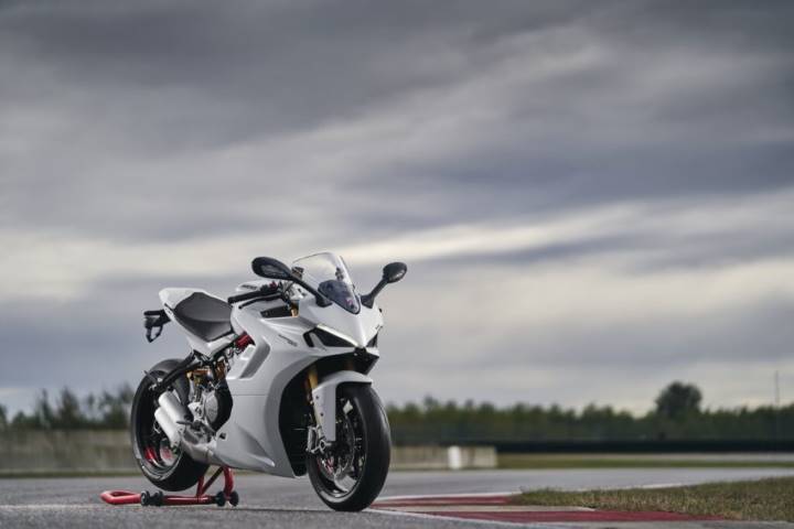 DUCATI_SUPERSPORT