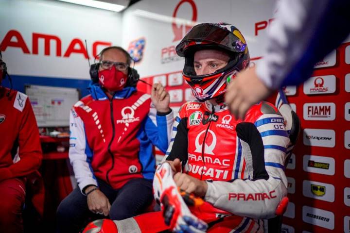 Jack Miller en el box del Pramac Ducati