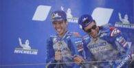 Joan Mir y Álex Rins en el podio de MotoGP