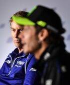 Lin Jarvis sobre un equipo satélite con Rossi