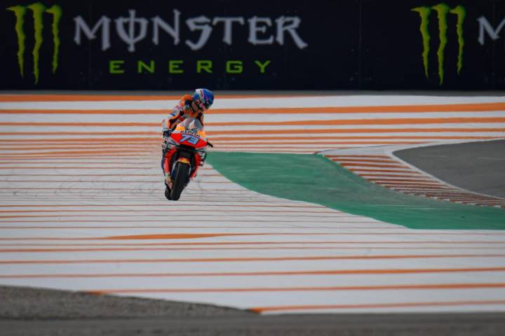 MotoGP Álex Márquez HRC Álex Márquez: "Con la vuelta de Marc, la presión estará en él"