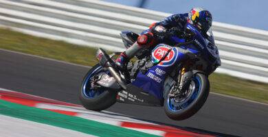 Razgatlioglu domina con las Ducati al acecho