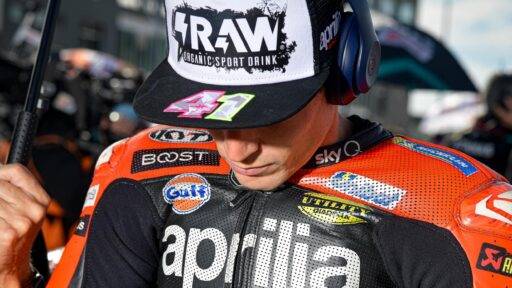 Aleix Espargaró: "Espero poder cumplir el sueño de Aprilia"