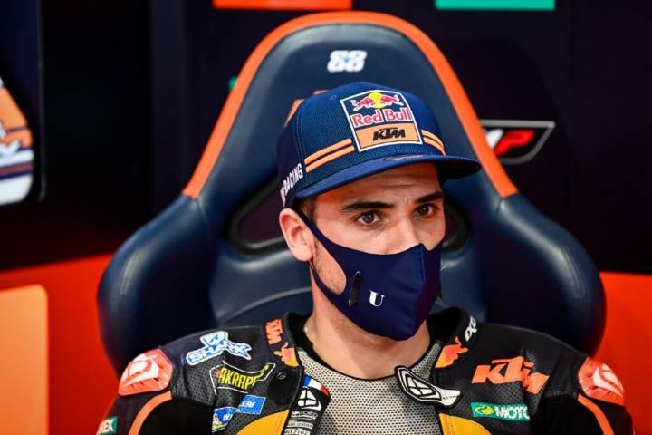 Oliveira Qatar