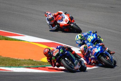 Crivillé: "Volver a pasar por la curva 3 no va a frenar a Márquez"