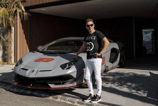Lorenzo estalla tras una broma con su Lamborghini