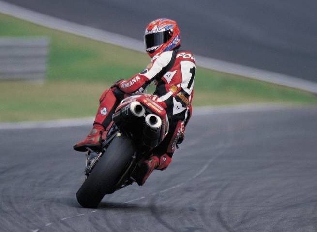 SBK Carl Fogarty Fogarty: "En Honda sólo eras un número"