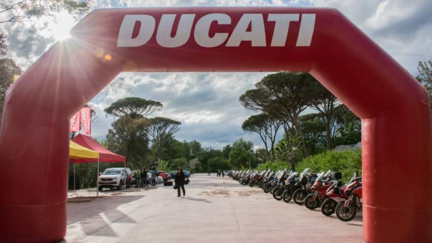 Ducati Dos mares