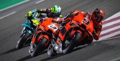 Petrucci: "Rossi y yo estábamos luchando por el podio, ahora por los puntos"