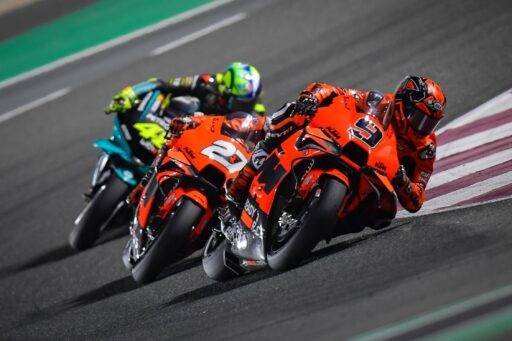 Petrucci: "Rossi y yo estábamos luchando por el podio, ahora por los puntos"