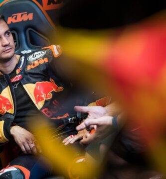 Oliveira: "Pedrosa está haciendo un trabajo ejemplar"