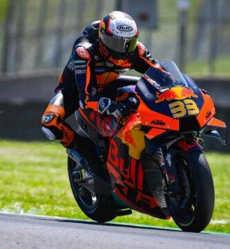 Binder: "Cuando Márquez me golpeó, hizo que saltara el airbag"