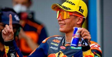 Raúl Fernández KTM Tech3 Moto2 MotoGP Pit Beirer Hervé Poncharal