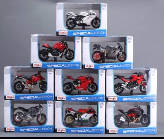 Motos en miniature