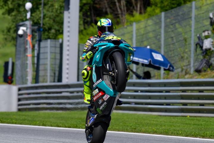 Lin Jarvis Valentino Rossi Yamaha MotoGP