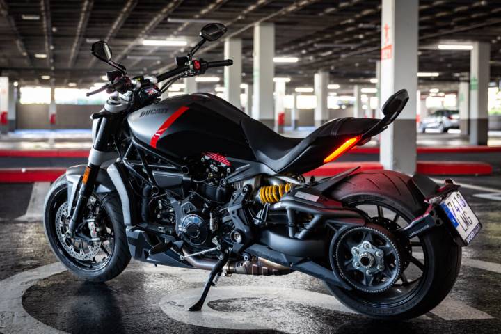 Ducati X-diavel 