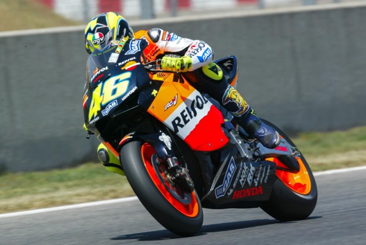 valentino rossi honda bike