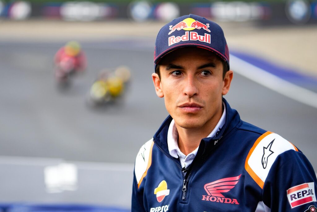Marc Márquez Repsol Honda Jimmy Martínez Emilio Alzamora MotoGP Óscar Haro