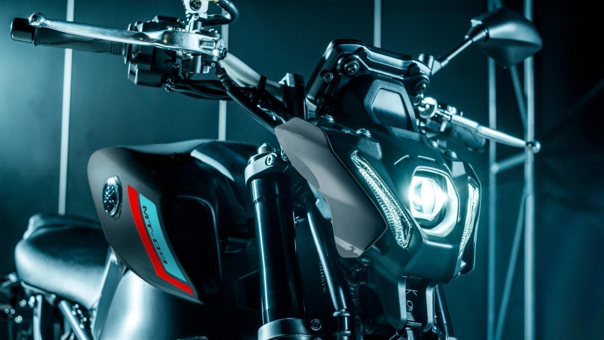 2022-Yamaha-MT09-EU-Detail-006-03.jpg