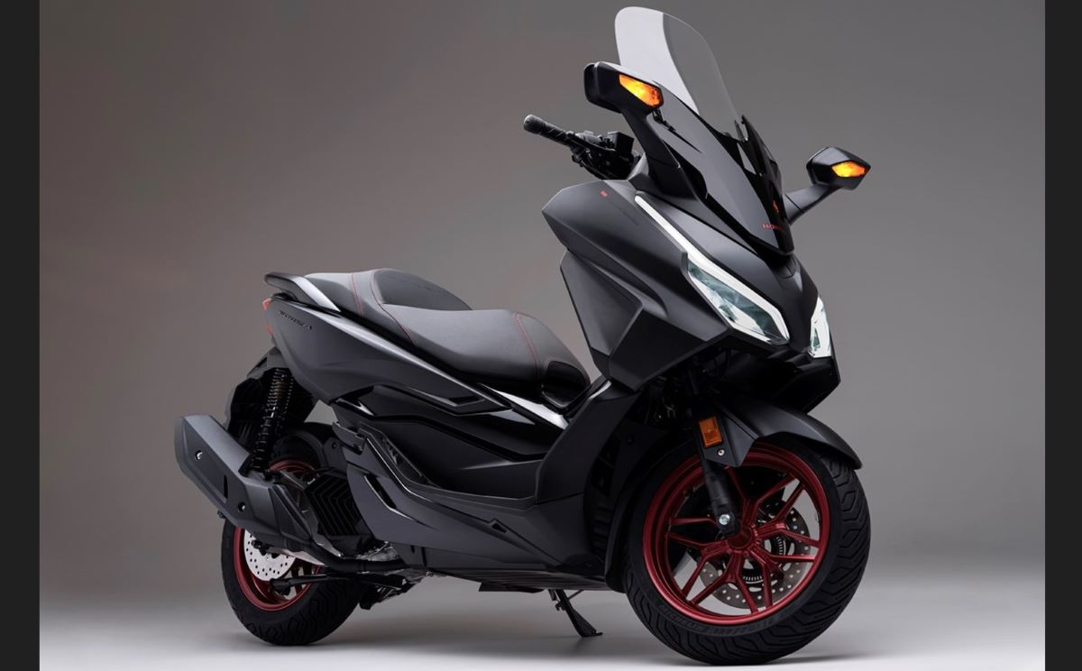 dar a entender Increíble estrecho Las 4 mejores scooters 125 premium de 2023 | MOTOSAN