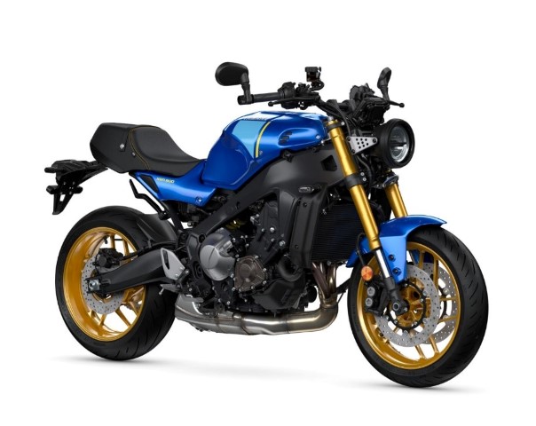 YAMAHA XSR900