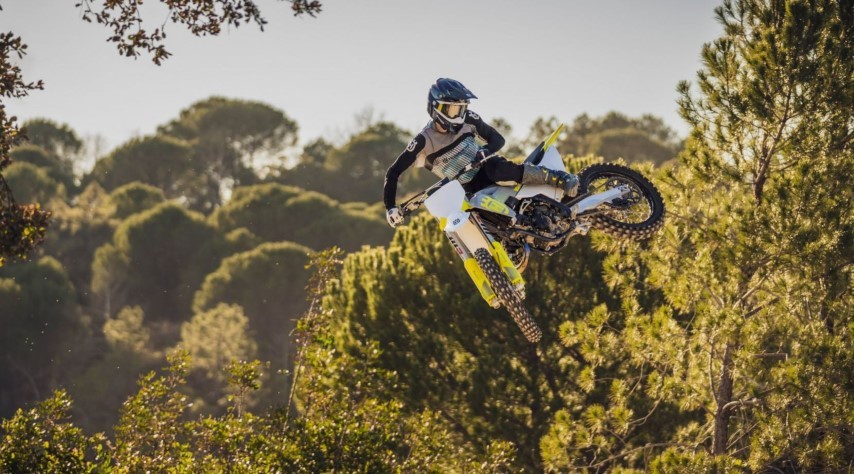 Husqvarna presenta la nueva gama de motocross 2024 MOTOSAN