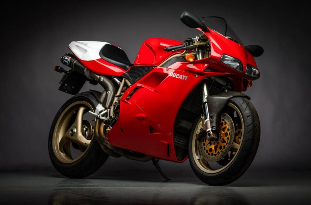 Ducati 916: la moto más bonita de la historia | MOTOSAN