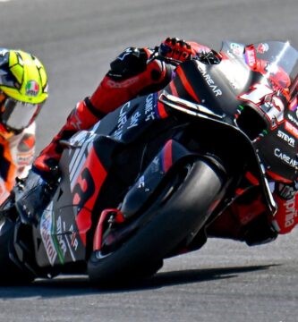 Maverick Viñales, Aprilia Racing