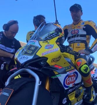 Andrea Iannone, Go Eleven
