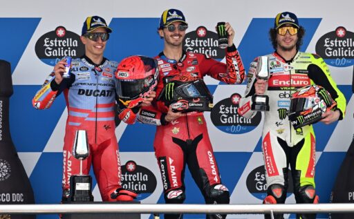 Podio en el GP de España con Bagnaia, Marc Márquez y Bezzecchi
