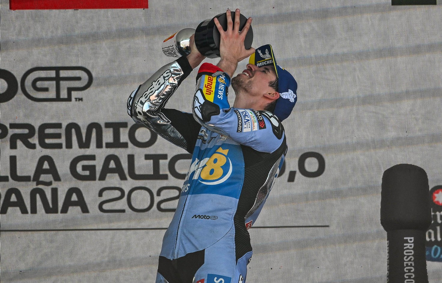 https://www.motosan.es/wp-content/uploads/2025/04/54480233566_437fe0a0dd_h.jpg