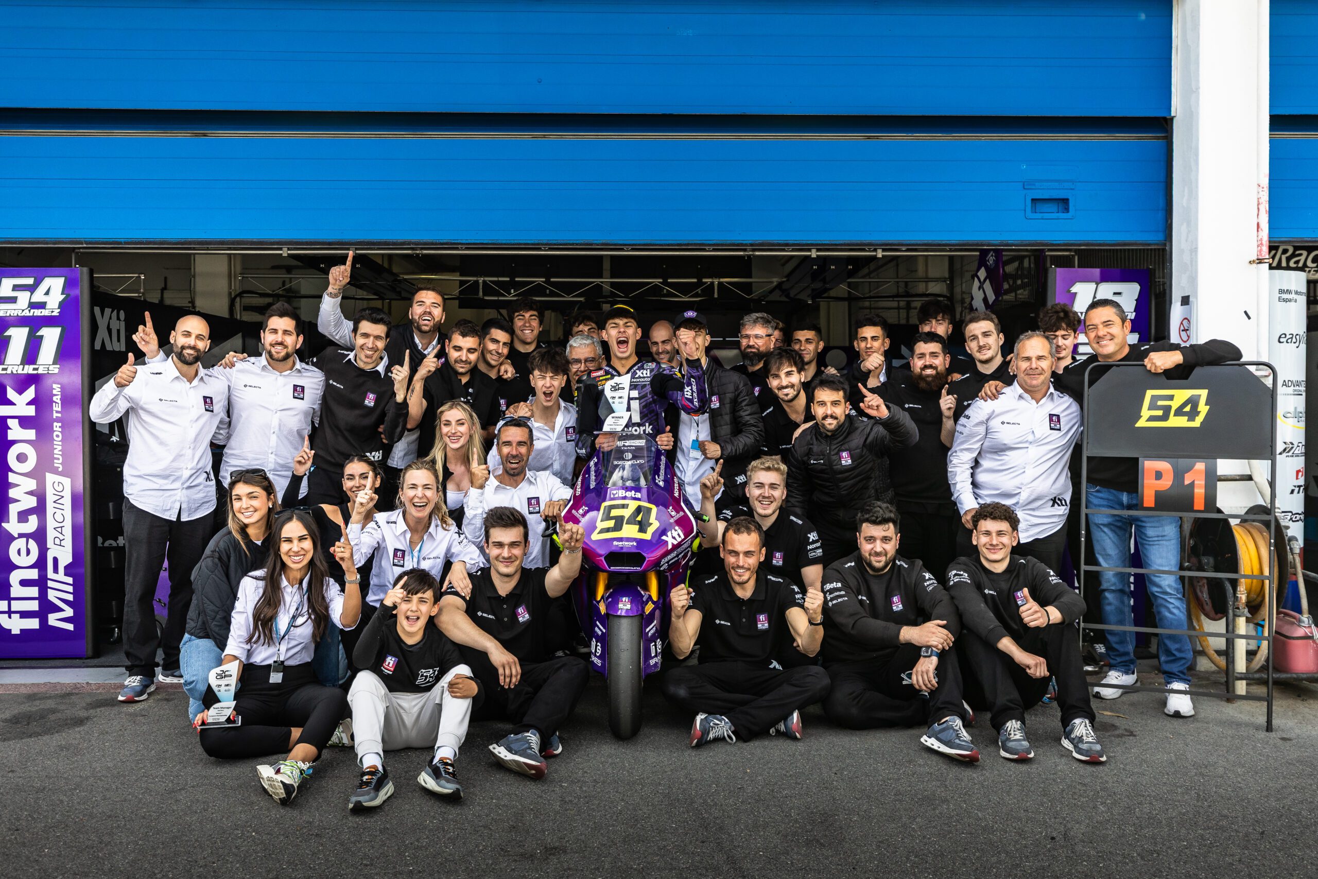 https://www.motosan.es/wp-content/uploads/2025/05/0037e6b8-46dd-0cb4-b9a9-2ad73b143869-scaled.jpg