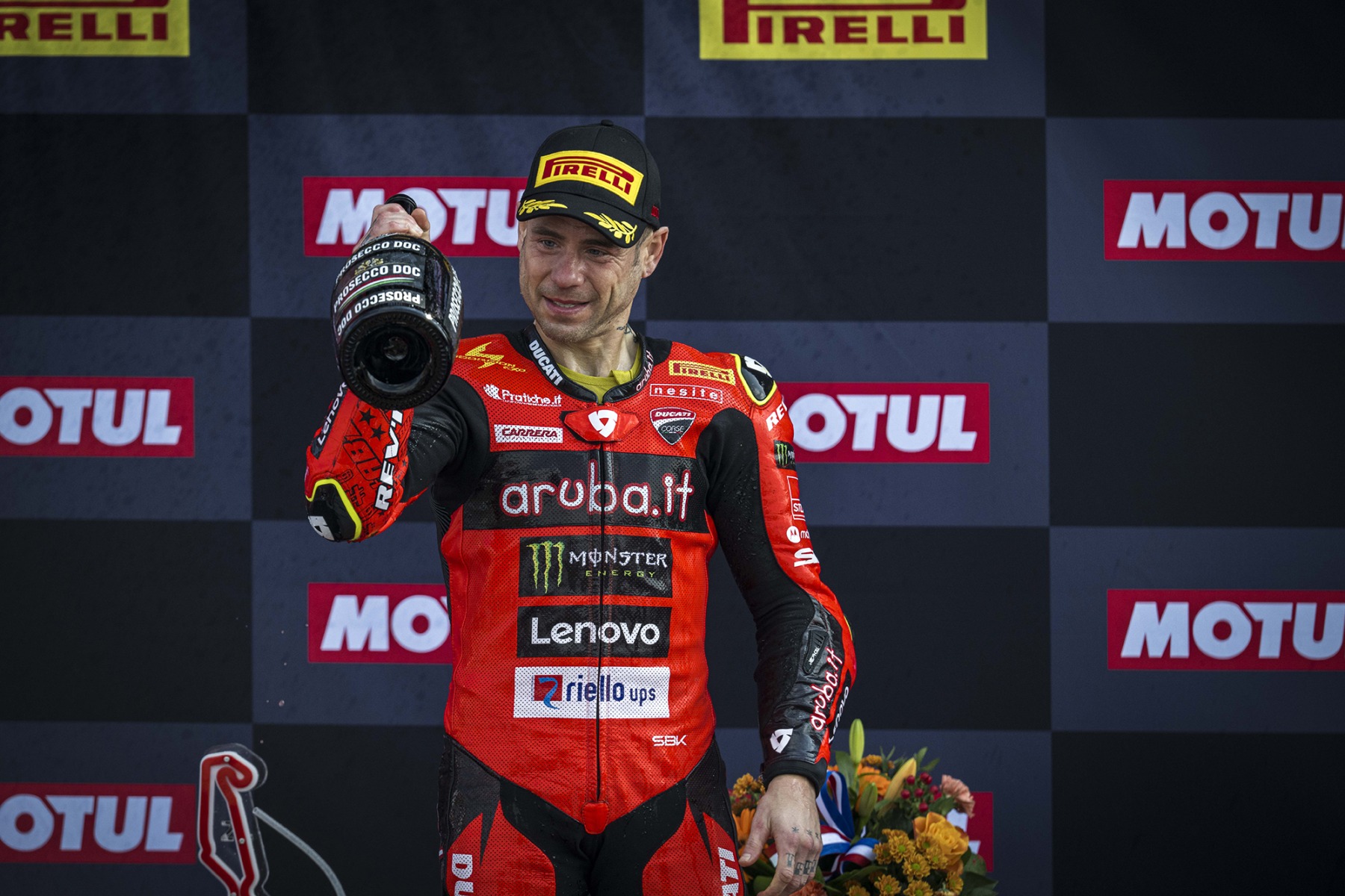 https://www.motosan.es/wp-content/uploads/2025/05/MV97722.jpg