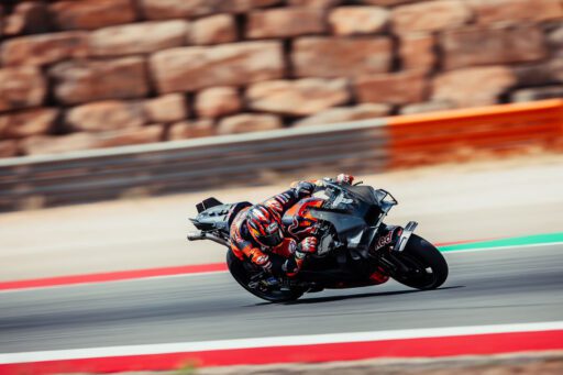 Maverick Viñales en los test de Aragón