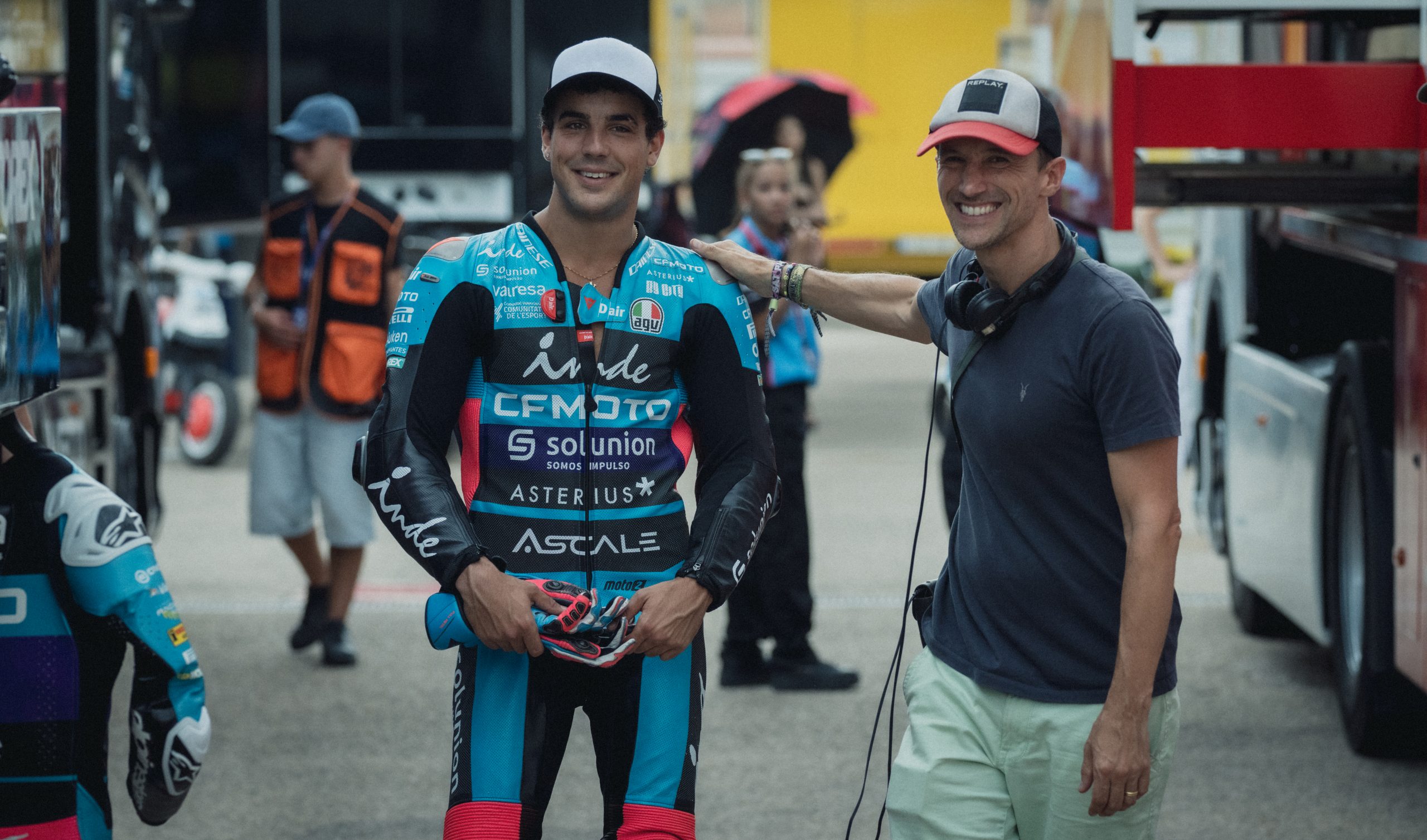 Ídolos", la nueva película sobre MotoGP protagonizada por Óscar Casas y Ana  Mena | MOTOSAN